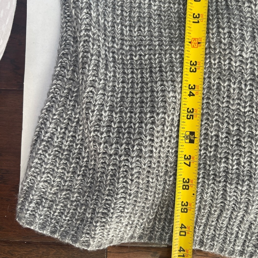 KUBITU Gray Chunky Knit Long Sweater Women’s Large (runs small!) Boho Indie - Picture 9 of 9